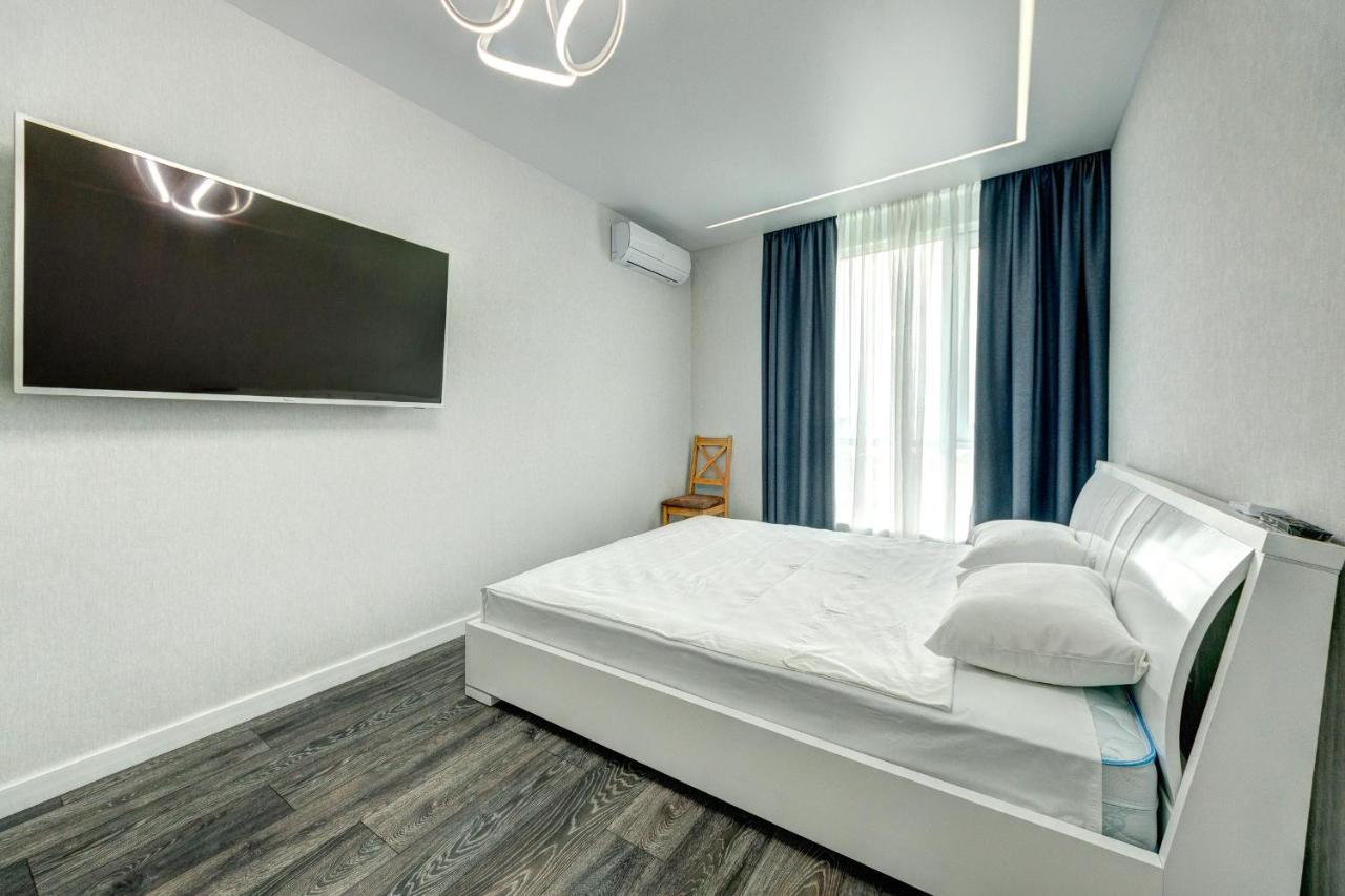 Apartment Voskresenska 18 , Парковые Озера Kyjev Exteriér fotografie
