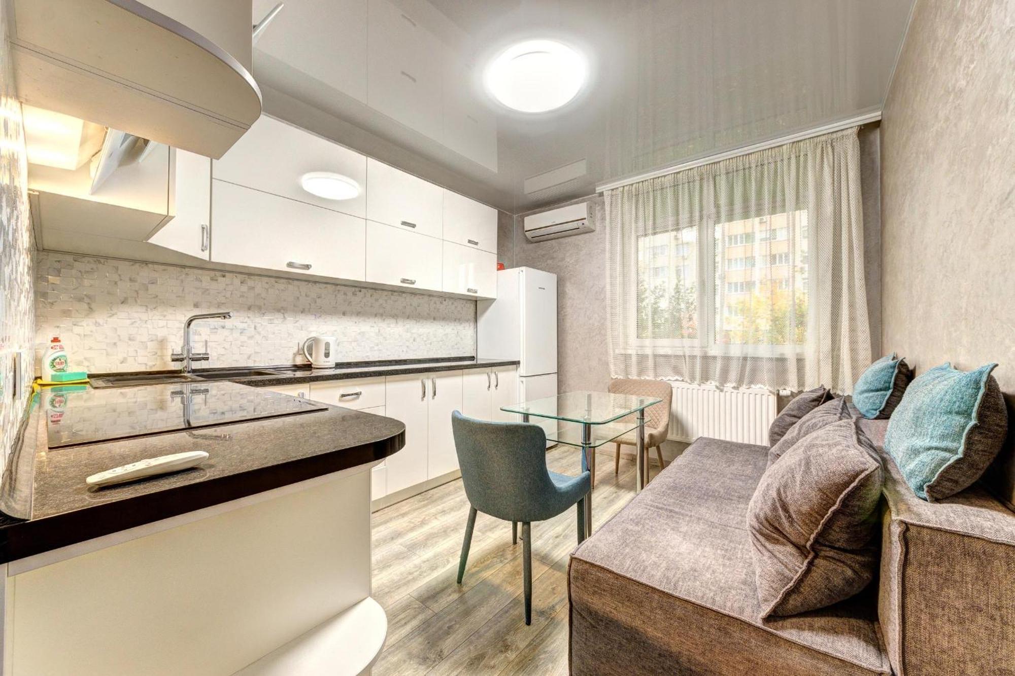 Apartment Voskresenska 18 , Парковые Озера Kyjev Pokoj fotografie