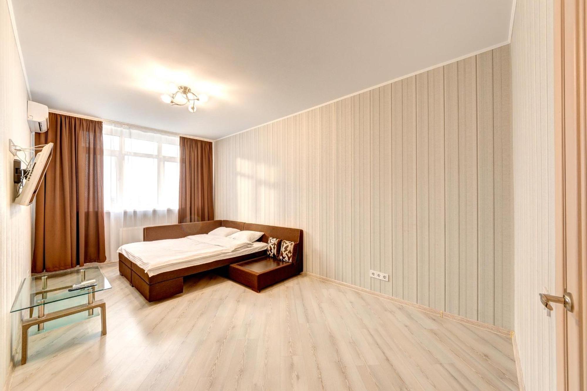 Apartment Voskresenska 18 , Парковые Озера Kyjev Pokoj fotografie