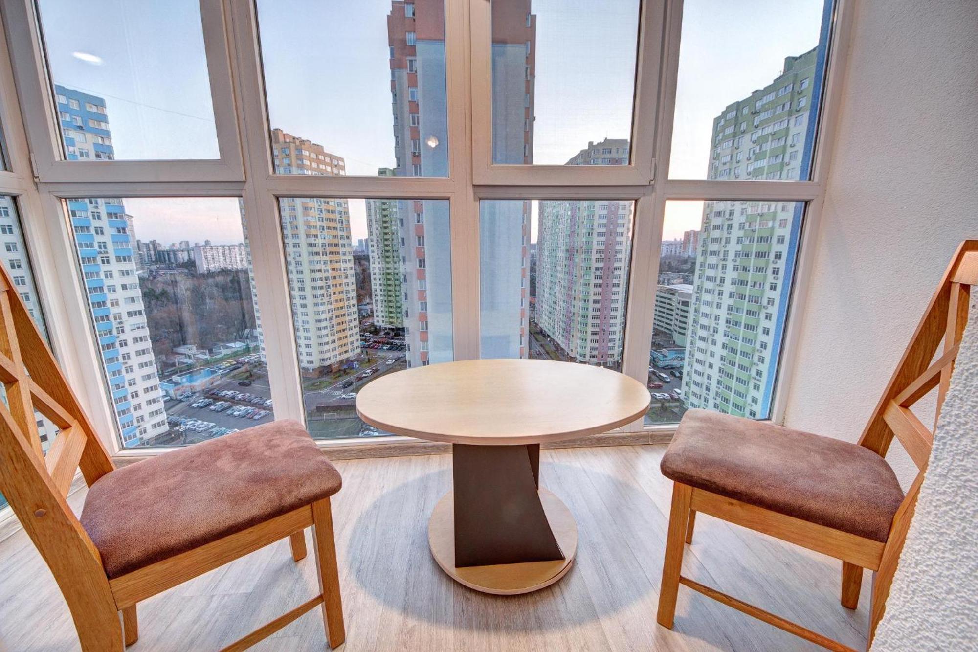 Apartment Voskresenska 18 , Парковые Озера Kyjev Pokoj fotografie