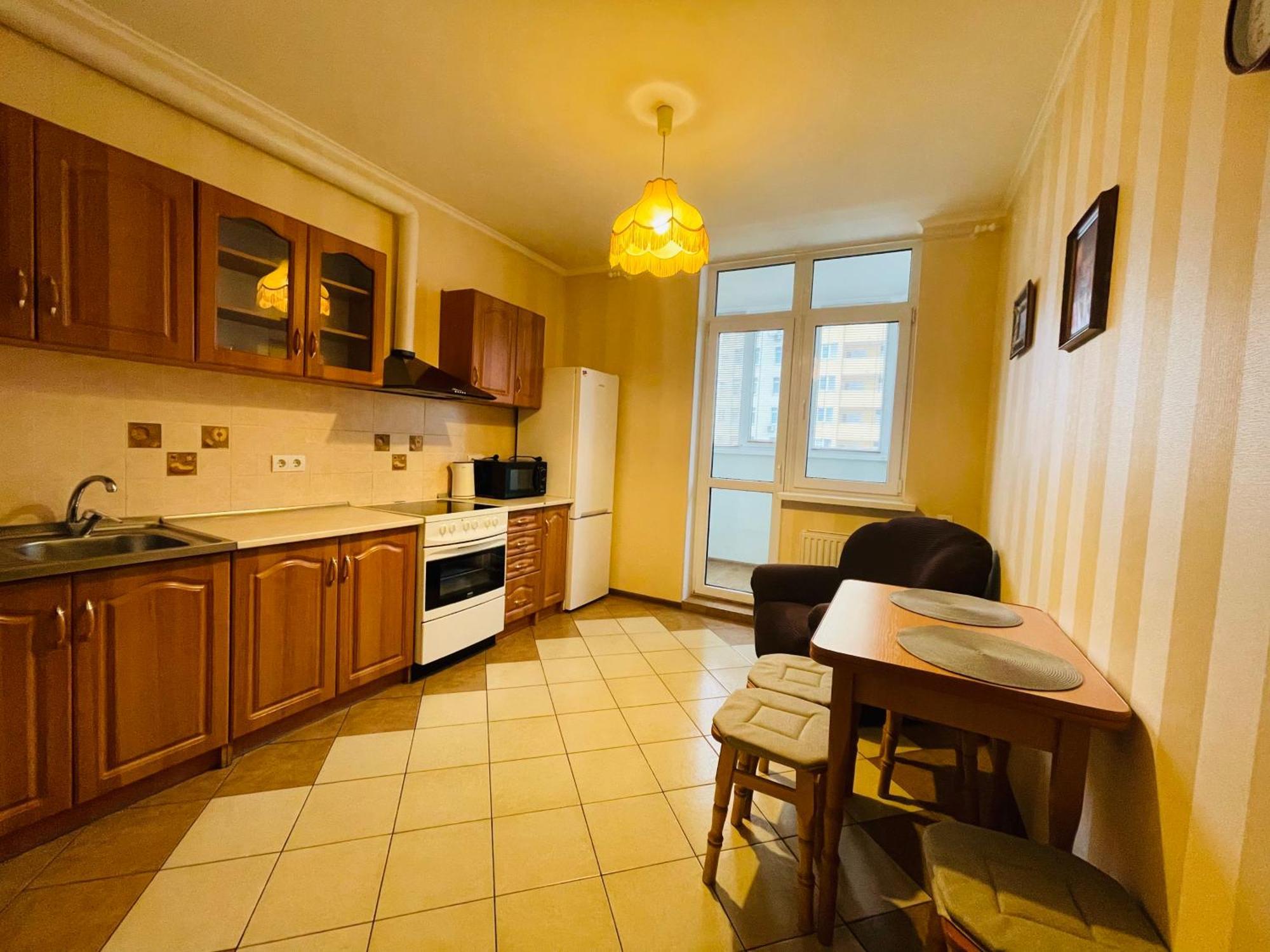 Apartment Voskresenska 18 , Парковые Озера Kyjev Pokoj fotografie